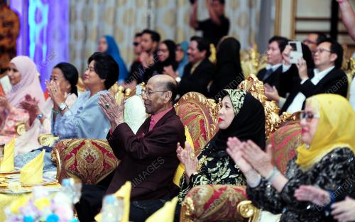 KL32_03122016_AGONG