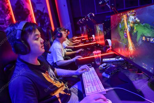 DOTA 2 ESPORTS CHAMPIONSHIPS