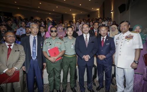 KL32_04042018_MINDEF_BN201804034071