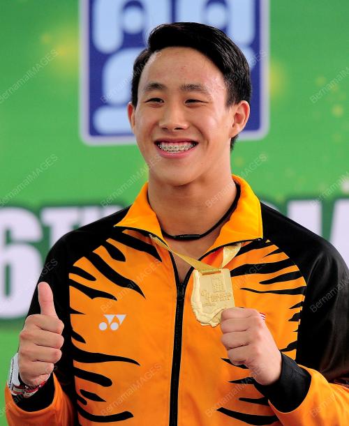 KL32_04092015_DIVING
