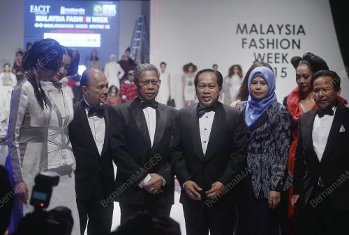 KL32_04112015_FASHION_WEEK