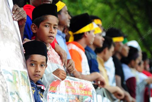 KL32_04122016_ROHINGYA