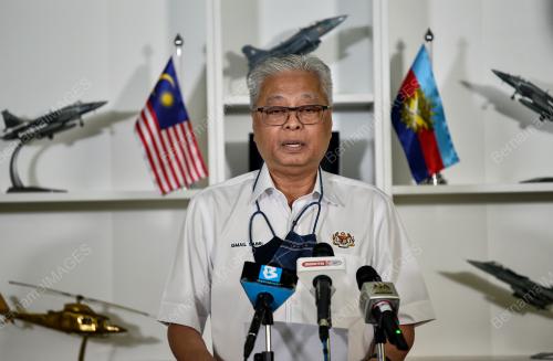DATUK SERI ISMAIL SABRI YAAKOB