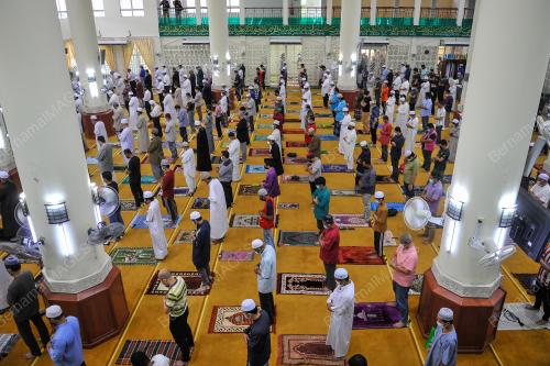 KAPASITI JEMAAH SOLAT JUMAAT, FARDHU DI WILAYAH PERSEKUTUAN