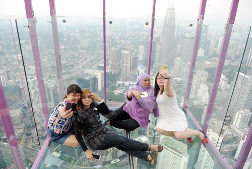 KL32_05052016_KLTOWER