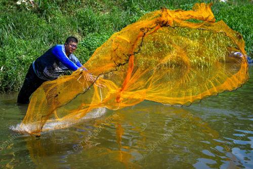 KOMUNITI PEMBURU IKAN BANDARAYA