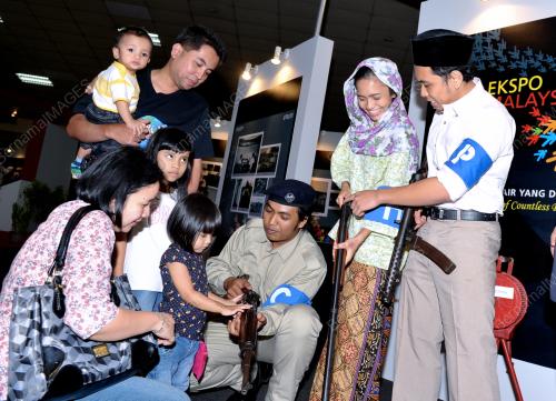 KL32_05102012_EKSPO2