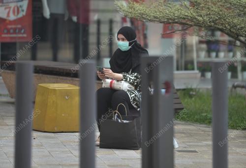 TINJAUAN JEREBU PEMAKAIAN PELITUP MUKA