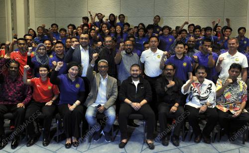 KL32_06082017_PRESIDEN_BOLA