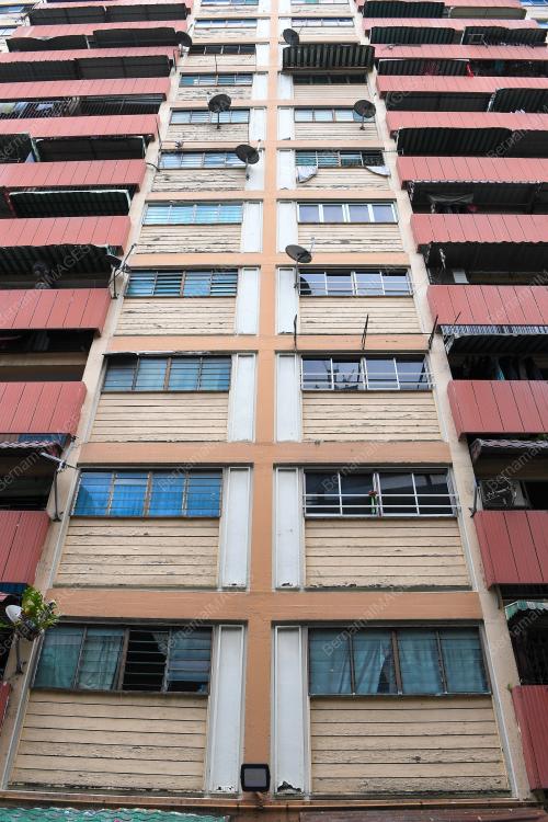 PERUMAHAN AWAM LOKE YEW DAN HANG TUAH