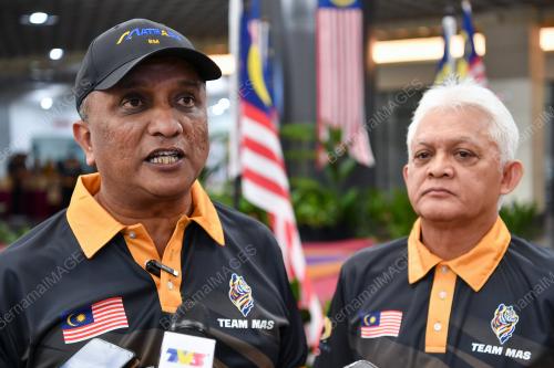 DATUK SERI REEZAL MERICAN NAINA MERICAN