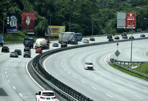 PEMBUKAAN SEMULA SEMPADAN RENTAS NEGERI