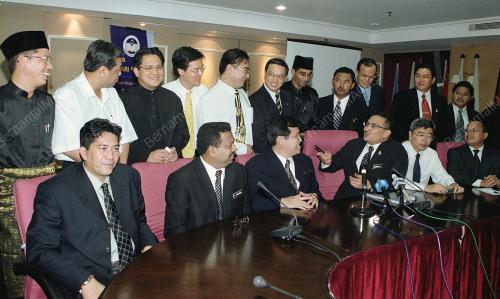 HISHAMMUDDIN TUN HUSSIEN
