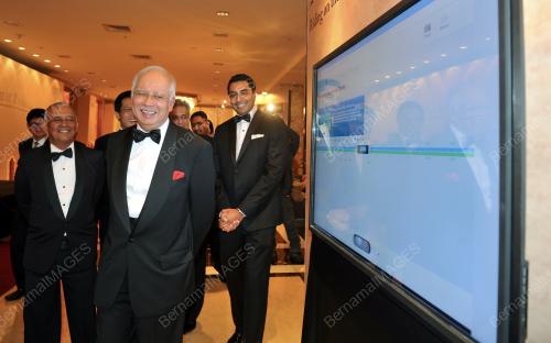 KL32_08042015_STANCHART