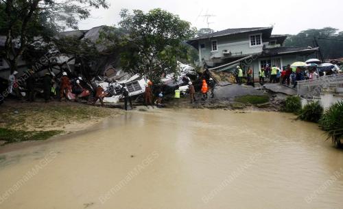 TANAH RUNTUH