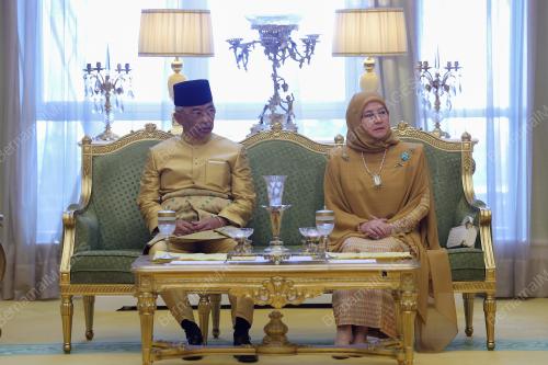 AL-SULTAN ABDULLAH RI'AYATUDDIN AL-MUSTAFA BILLAH SHAH 