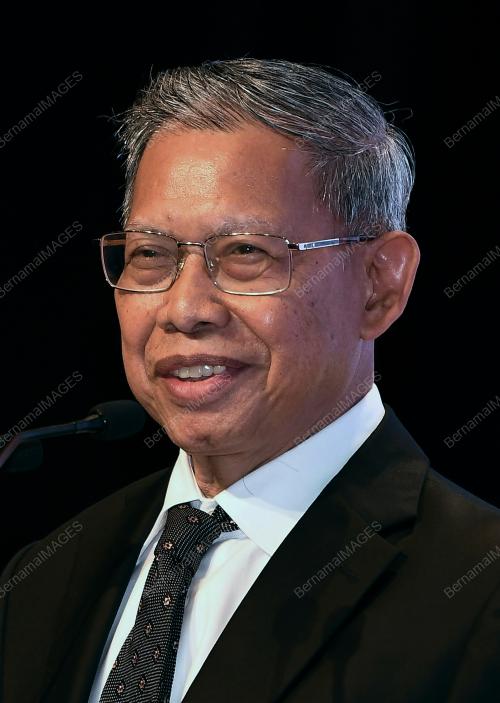 DATUK SERI MUSTAPA MOHAMED
