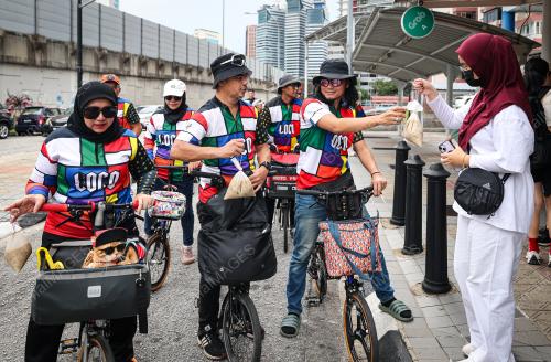 LOCO INTERNATIONAL CYCLIST