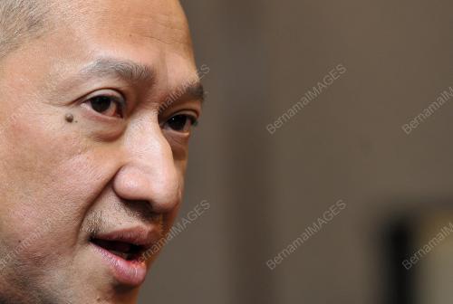 KL32_09042014_CHAIRMAN5