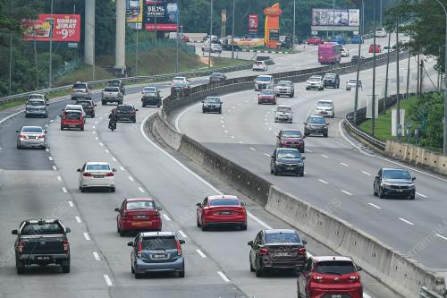 TINJAUAN ALIRAN TRAFIK LEBUHRAYA KARAK