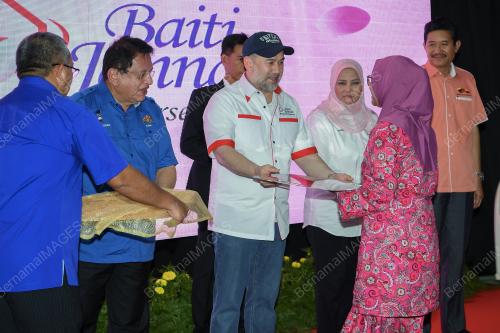 KL32_09112017_AGONG_BN201711070691