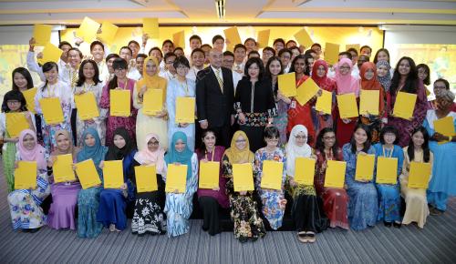 KL32_10062015_YAYASAN_MAYBANK