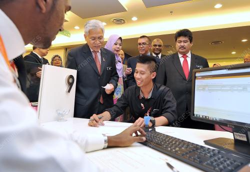KL32_11022014_LAWAT_EMGS