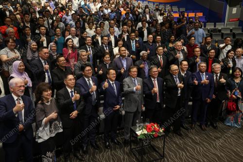 TAN SRI ABANG JOHARI TUN OPENG