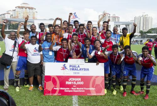 KL32_11042015_PIALA