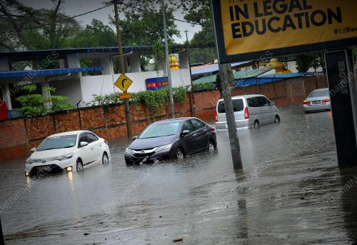 KL32_11042017_BANJIR