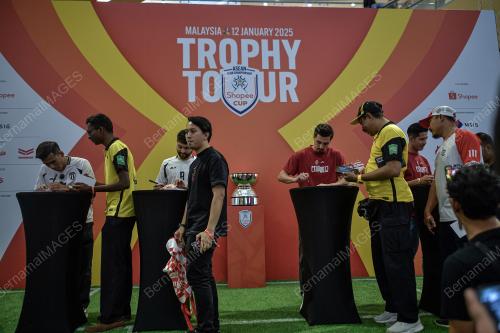 JELAJAH TROFI ASEAN PIALA SHOPEE