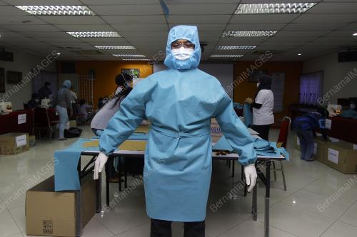 MENJAHIT 1000 PPE UNTUK BARISAN HADAPAN