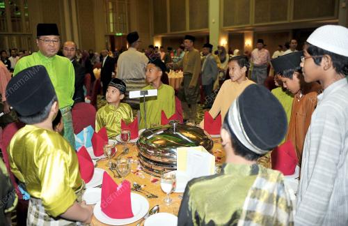 DATUK SERI ISMAIL SABRI YAAKOB