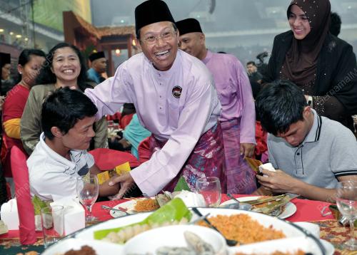 DATUK SERI AHMAD SHABERY CHEEK
