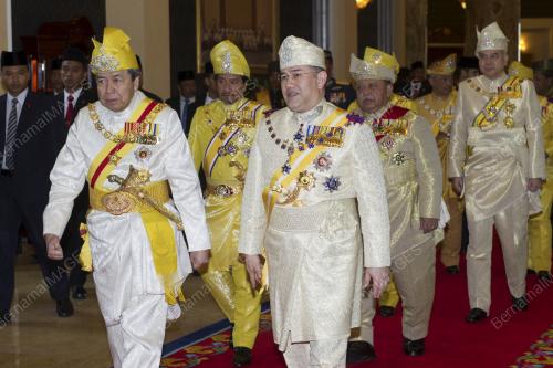 KL32_13122016_AGONG