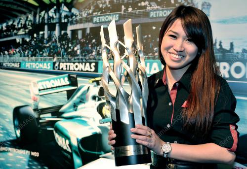 KL32_14032013_PIALA