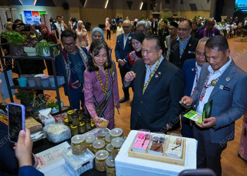 DATUK SERI ALEXANDER NANTA LINGGI