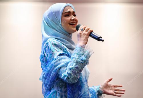 THE KUALA LUMPUR SPEAKERS CLUB