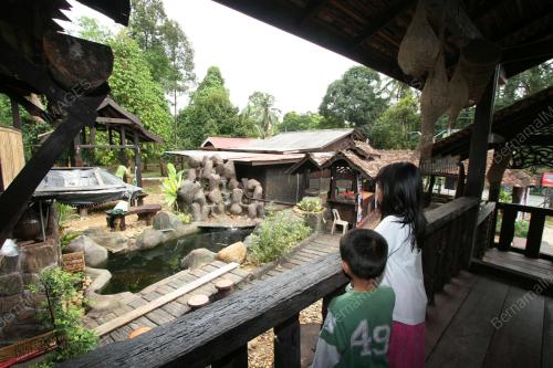 WARISAN PAHLAWAN RESORT