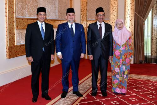 KL32_16052018_AGONG