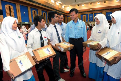 KL32_17022012_RAJA_PELAJAR