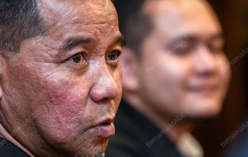 DATUK AHMAD SHAPAWI ISMAIL