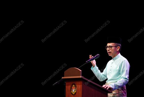 DATUK FAHMI FADZIL