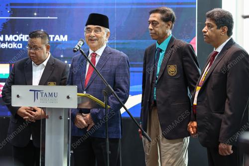 TUN MOHD ALI RUSTAM