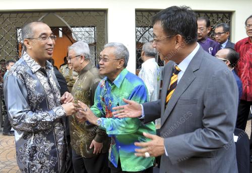 KL32_17112016_MESYUARAT