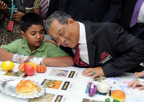 KL32_18062014_LAWATAN