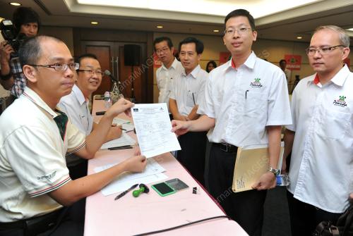 KL32_18102013_GERAKAN