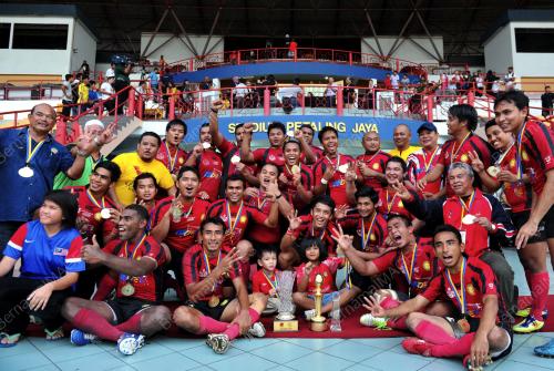 KL32_18112012_RAGBI5