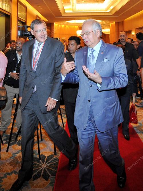 KL32_19092013_PM_COMFERENCE