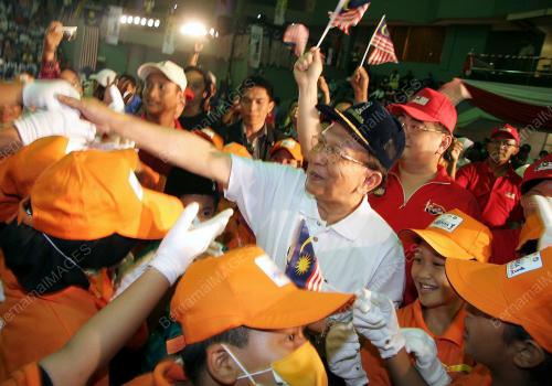 DR RAIS YATIM